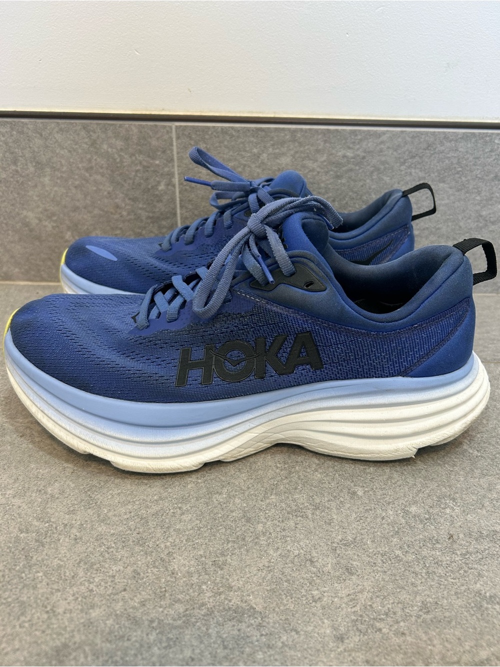 Hoka bondi 8 periwinkle blue with key lime toe details women’s size 9.5